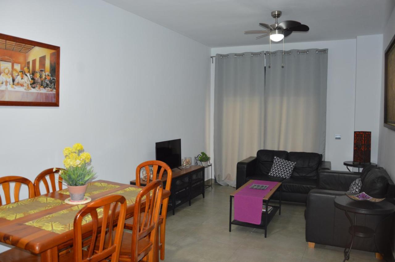 Center Apartment Malaga Bagian luar foto